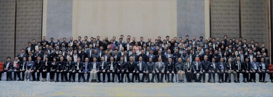 湖南冠力物流設(shè)備有限公司,長沙叉車,長沙貨架,長沙倉儲(chǔ)籠,長沙塑料托盤,長沙升降平臺,長沙液壓登車橋